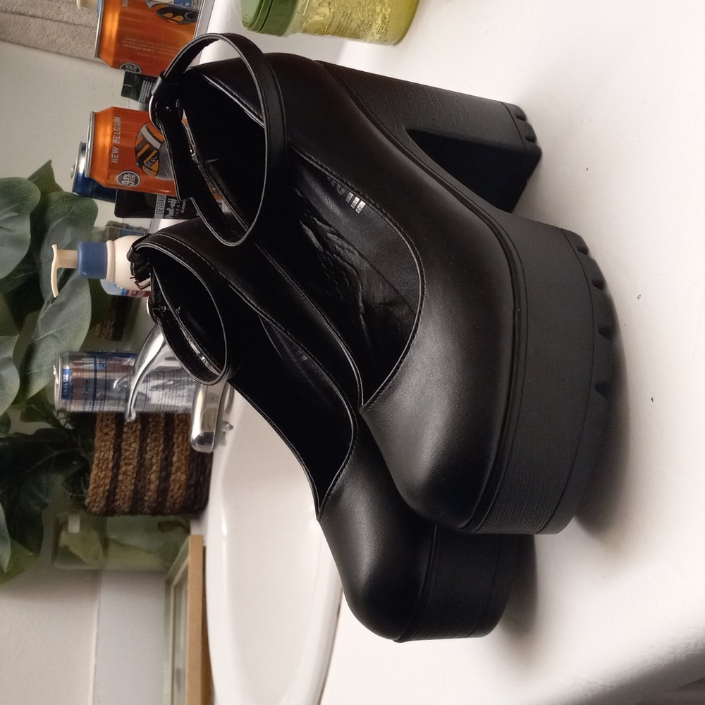 Shein size 7 black platform mary jane
